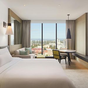 Premier King Room City View High Floor